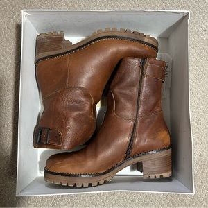 Cognac brown boots, never worn